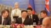 Kiongozi wa Korea Kaskazini Kim Jong Un (katikati) akizungumza na viongozi wa Russia huko Primorsky, Septemba 17,20023. Picha na KCNA KUPITIA KNS / AFP.