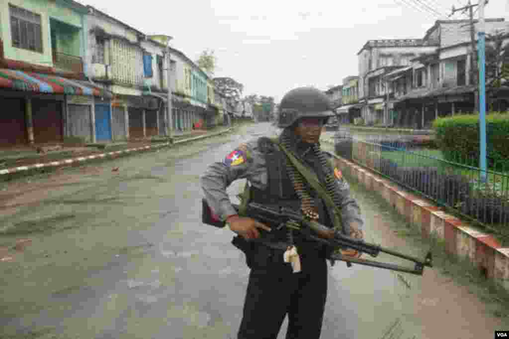  မောင်တောနာရီစင်အနီးမှ လုံခြုံရေးတပ်ဖွဲ့ဝင်တဦး