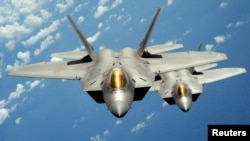 Истребители ВВС США F-22 Raptor