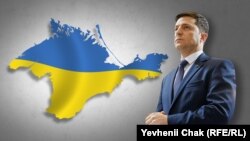 Президент Украины Владимир Зеленский на фоне карты Крыма.