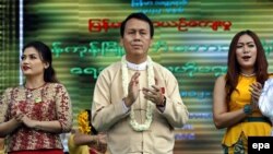 ရန်ကုန်တိုင်းဒေသကြီး ဝန်ကြီးချုပ် ဦးဖြိုးမင်းသိန်း